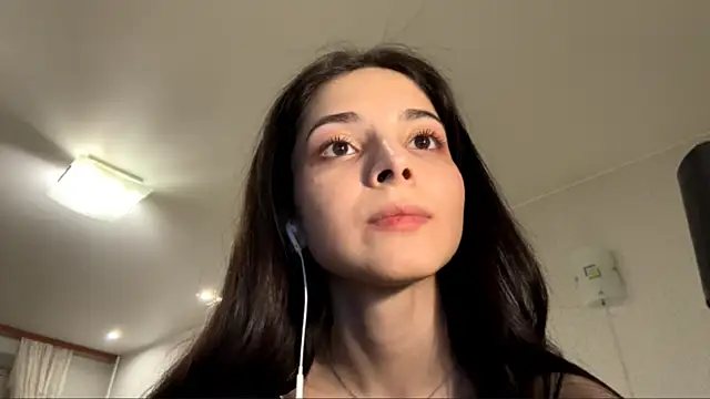 Mikytiki: διαδικτυακό σόου στην κάμερα