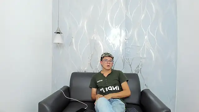 AndyFame1 即時 XXX 聊天