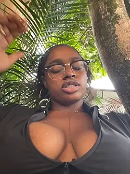 darle_volant élő XXX-chatje