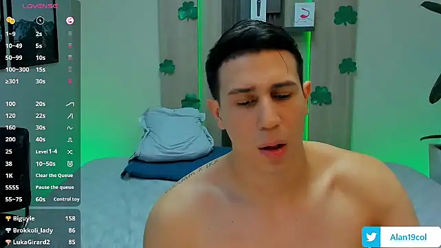 alan_nd_kevin: онлайн-секс-чат