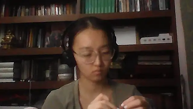 LinaClous 现场XXX聊天