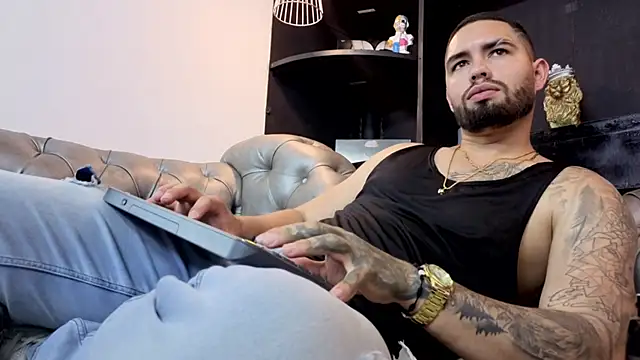 Chatroom XXX en direct de matteosantos