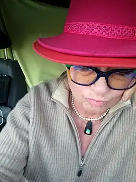 Hot-Muci Live XXX Chat