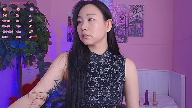 Inari_Okami_ Adlı Modelin Canlı XXX Sohbeti