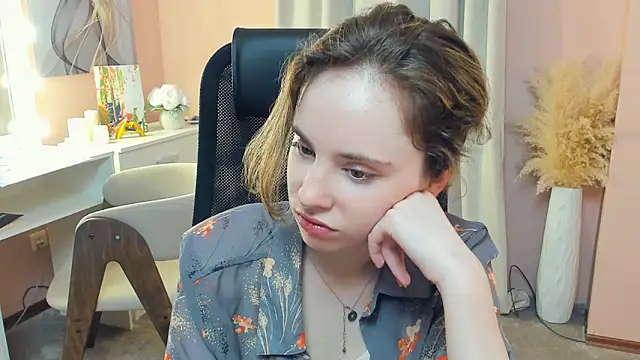 CrystaLeah 即時 XXX 聊天