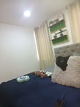 Chat +18 de sasi_luna ao vivo