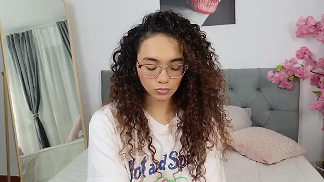 Chatroom XXX en direct de Taylor_Tina