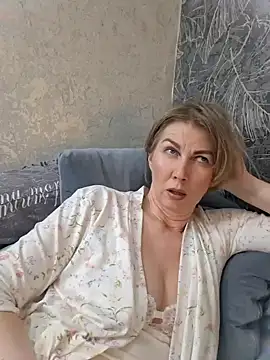 stellahere8: онлайн-секс-чат