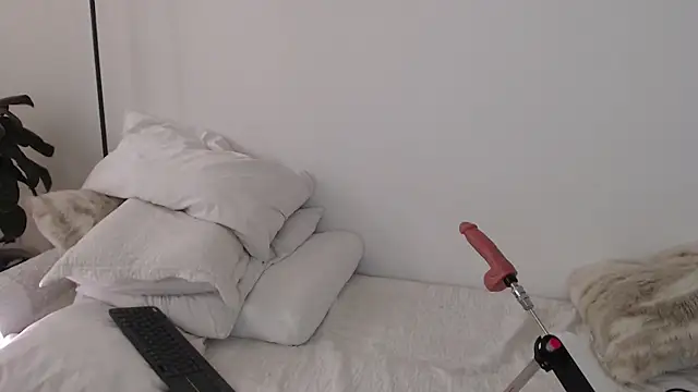 Chatroom XXX en direct de MIYESSI