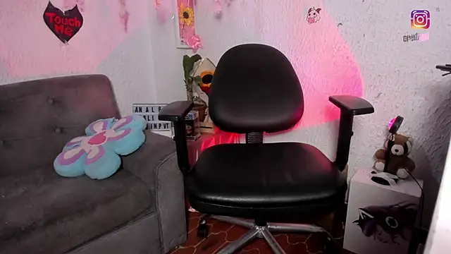 Kuutar élő XXX-chatje