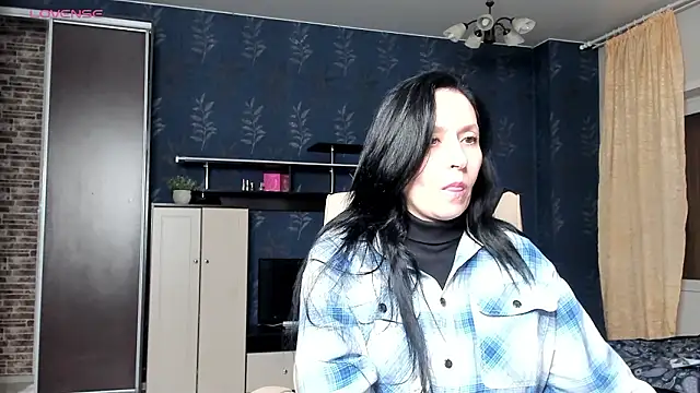 Chat +18 de Lucky_Milf ao vivo