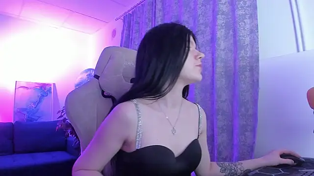 StasyaCollins Adlı Modelin Canlı XXX Sohbeti