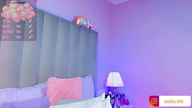 AiishaRose Show in webcam