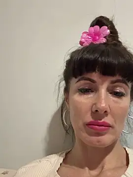 LadyLuxLover's Live XXX Chat