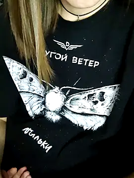 Aashikalaa Adlı Modelin Canlı XXX Sohbeti