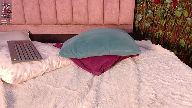 Chat +18 de MiaJanss ao vivo