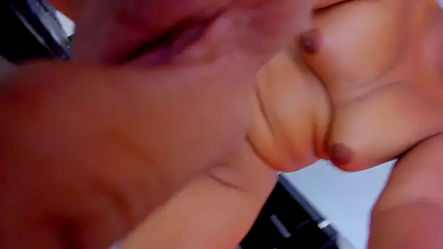 Chat XXX en directo de Dollperverthot