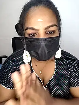 Chat +18 de Tamil_Shara ao vivo