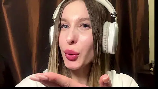 FrancieSteinbaugh's Live XXX Chat