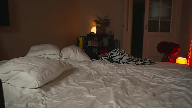 mynaughtynights live XXX chat