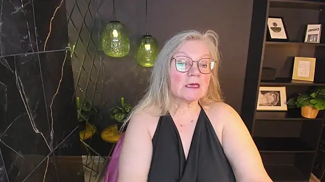 Chat +18 de NataliMellow ao vivo