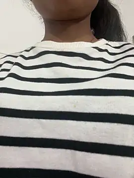 paribaby09's Webcam Show