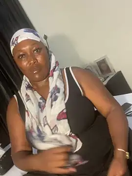 Chat XXX en directo de Cardiebae89