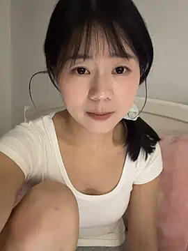 Nana-3 在線直播表演