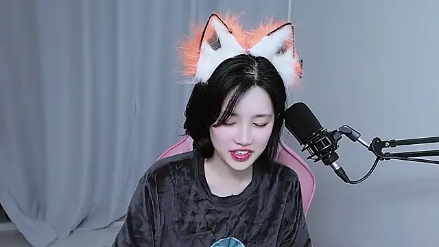 MISA_02のライブXXXチャット