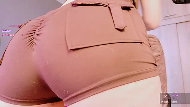 XXX chat uživo modela karen_brave