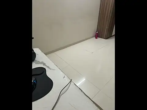 FlirtyxBoy's Live XXX Chat