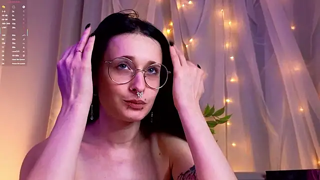 Chat +18 de DarcyAspacio ao vivo