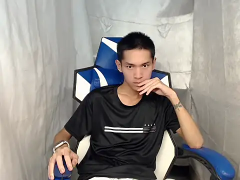 riks_tyler 现场XXX聊天