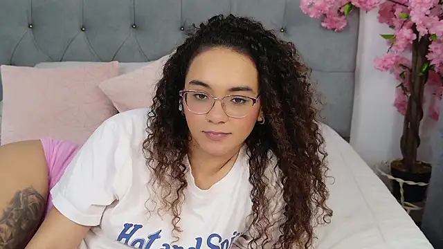 Taylor_Tina: вебкам-шоу