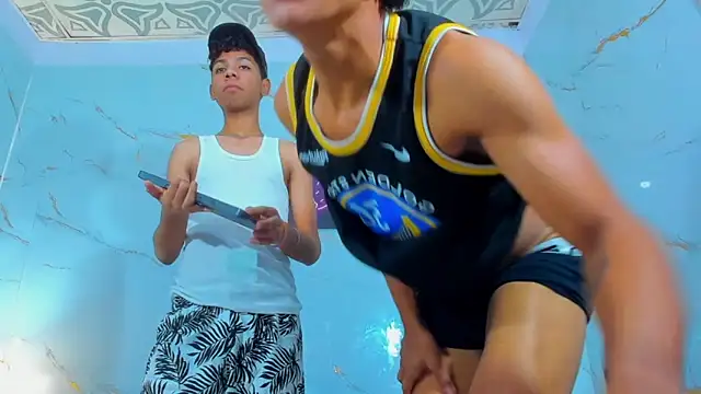 Chatroom XXX en direct de Spicy_guys