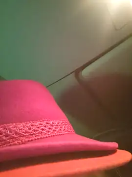 Chatroom XXX en direct de Hot-Muci