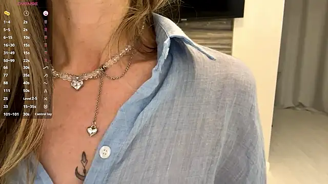 AlisaWhiteness' Webcam Show