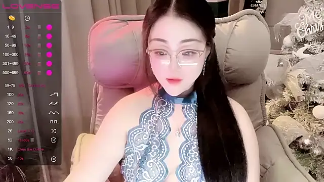 Monica-666888- 现场XXX聊天