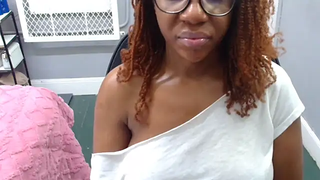 EmeraldDreams' Live XXX Chat