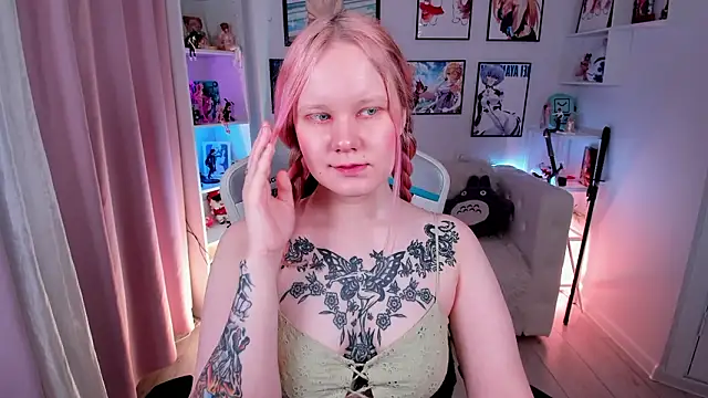 AnnieVibe Adlı Modelin Canlı XXX Sohbeti