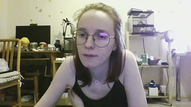 Chat +18 de Andrina_Drew ao vivo