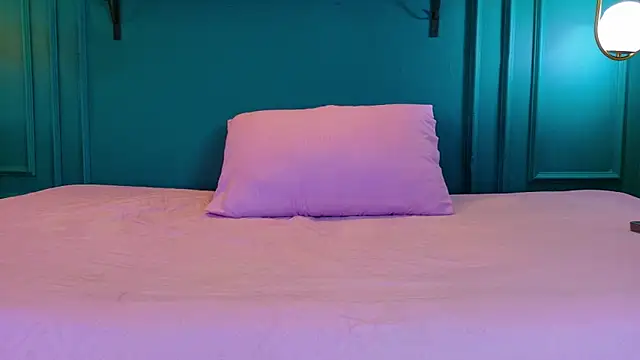 ale_cam Adlı Modelin Canlı XXX Sohbeti