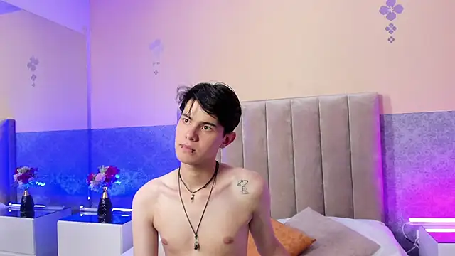 Derek_Sinn Live XXX-Chat