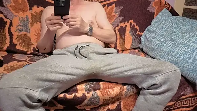 cumloverboyxx69 webkamerás műsora