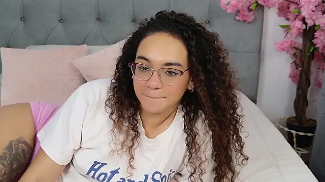 Chatroom XXX en direct de Taylor_Tina