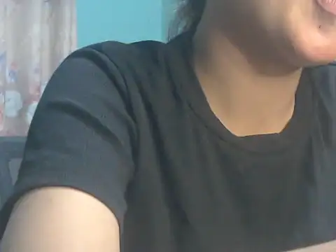 NancyRuvi élő XXX-chatje