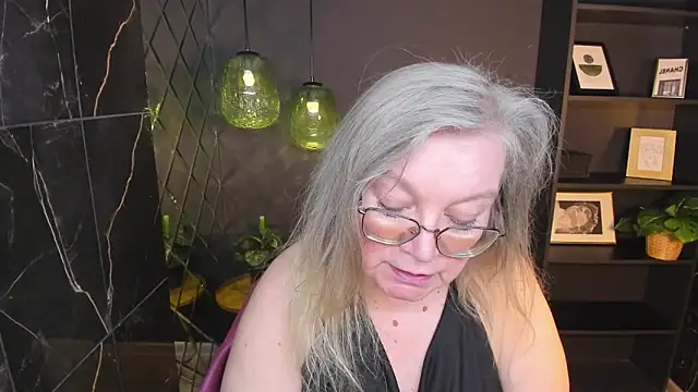 NataliMellowのライブXXXチャット