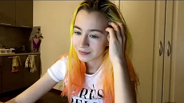 EmilyHein: απευθείας συνομιλία ΧΧΧ