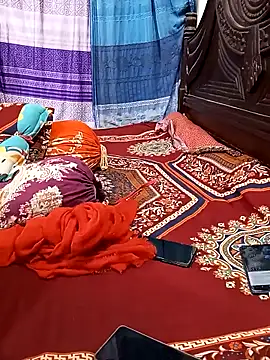 Tanisha-Chy Pertunjukan Webcam