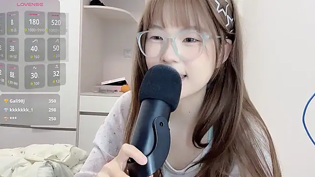 Xiaorui-'s Live XXX Chat